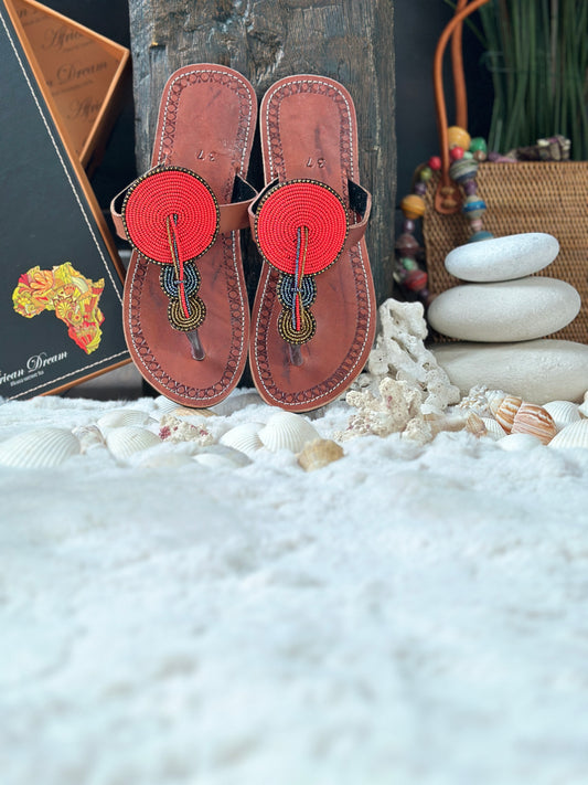 Oya barna bőr tűzpiros piros fekete kerek mintás afrikai papucs lapos talppal újjbebújós flip-flop